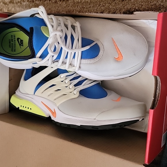 Nike womens sneaker - Picture 4 of 9